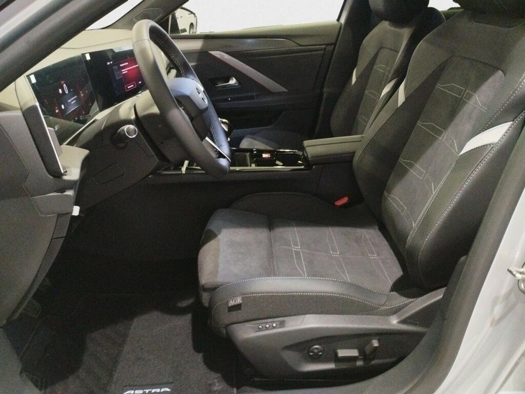 Opel Astra GS 1.2T 130CV MT6 5P 14