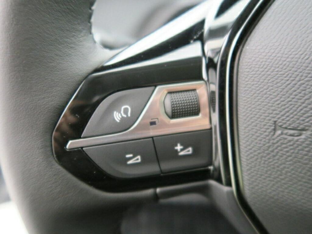 Peugeot 208 ALLURE ELECTRIQUE 136CV AUTO 5P 10