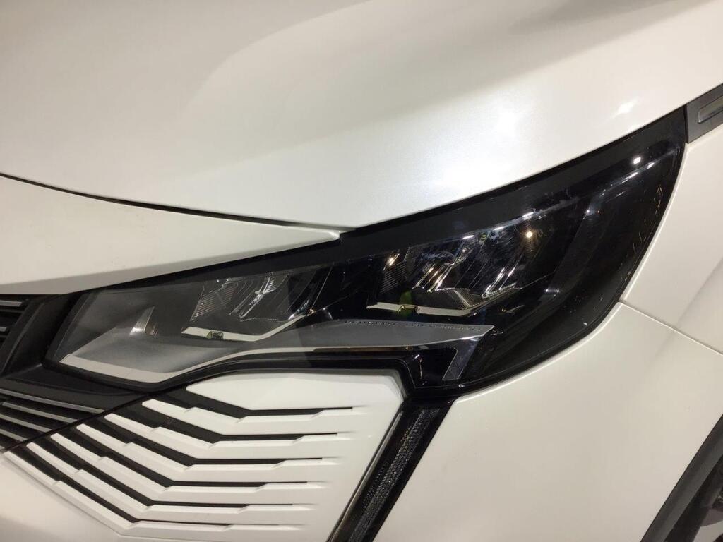 Peugeot 5008 ALLURE PACK 1.5 BLUEHDI 130 CV S&S MAN 5P 7 PLAZAS 22