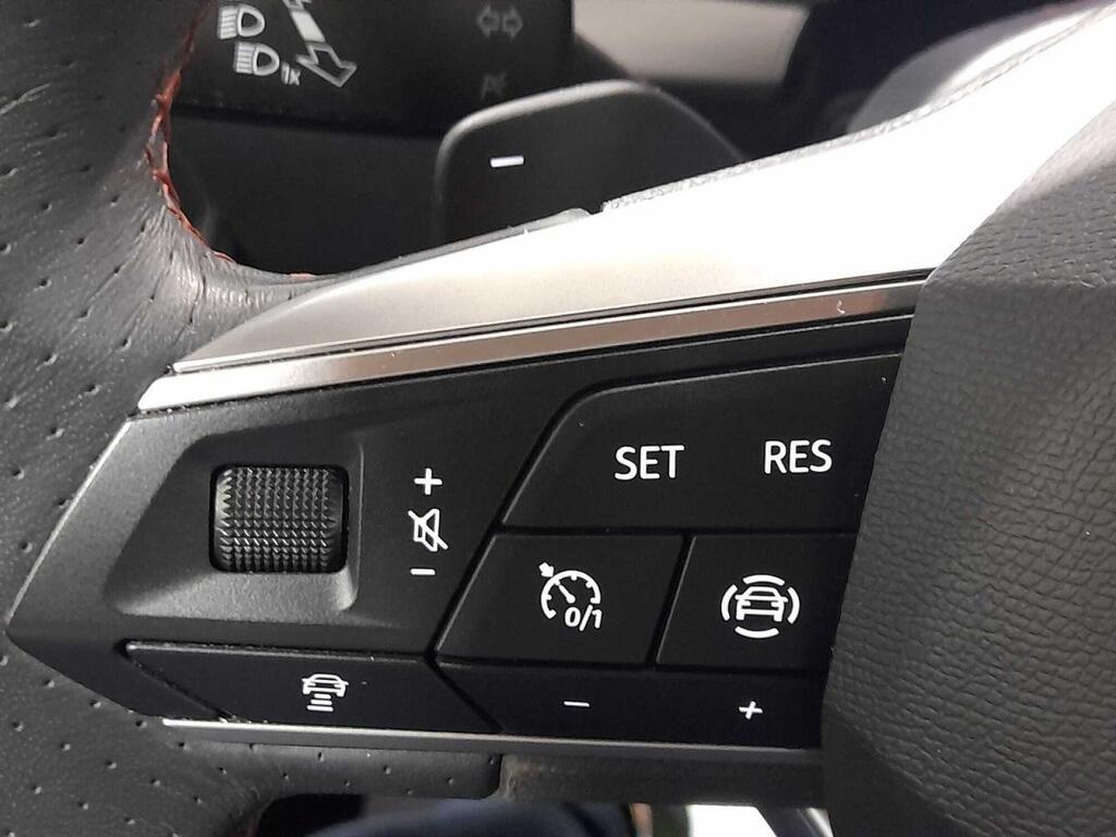 Seat Leon 1.0 eTSI 81kW DSG-7 S&S FR 25 Aniv 38