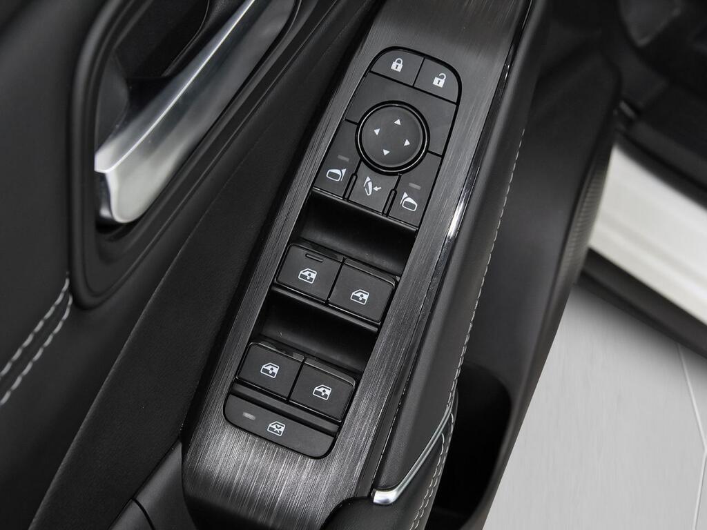 Nissan Qashqai DIG-T 116kW Xtronic N-Connecta 12