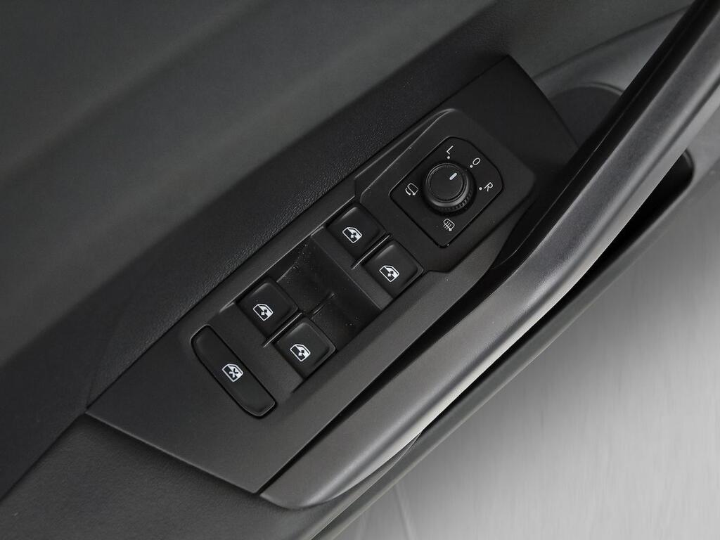 Volkswagen T-Cross Advance 1.0 TSI 81kW (110CV) 10