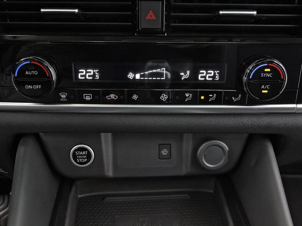 Nissan Qashqai DIG-T 103kW N-Connecta 24