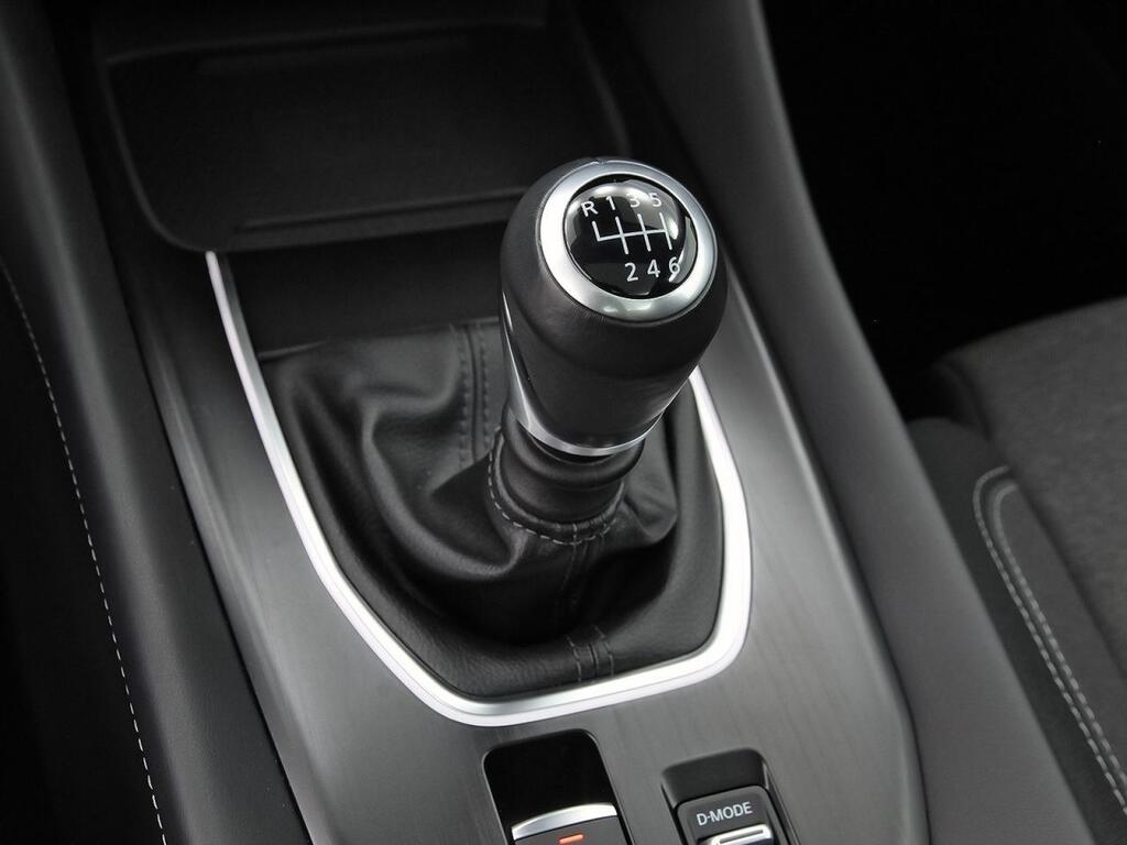 Nissan Qashqai DIG-T 103kW N-Connecta 26