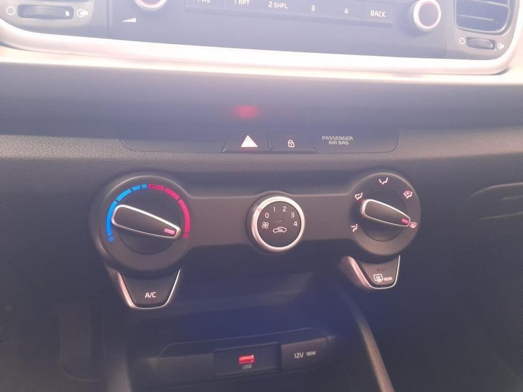 Kia Rio 1.2 DPi 62kW (84CV) Concept 20