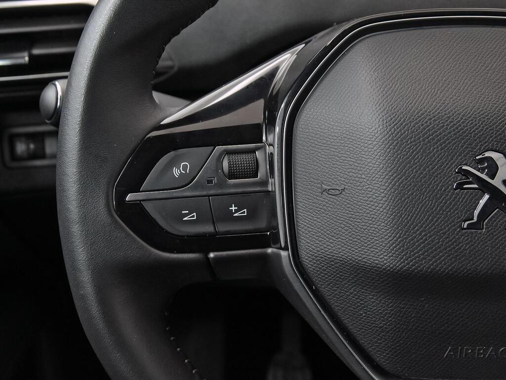 Peugeot 3008 1.2 PureTech 96KW S&S Allure Pack 18