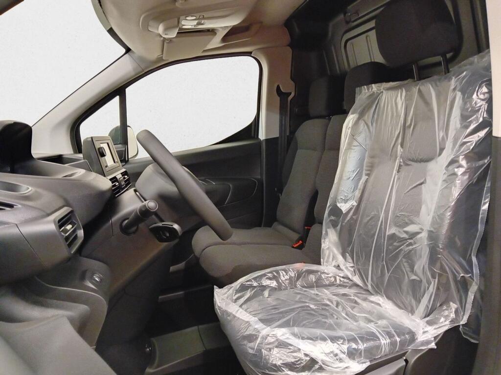 Peugeot Partner E-PARTNER FG STANDARD 800 KG BEV (100KW) 136CV 8