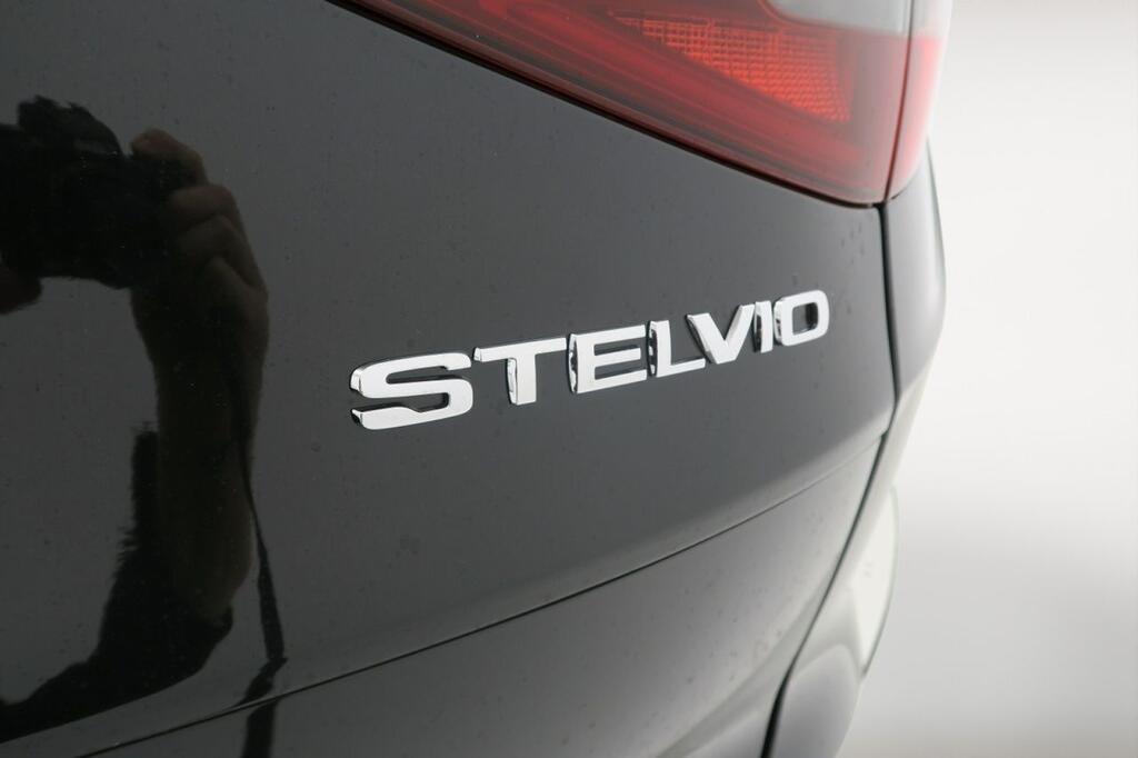 Alfa Romeo Stelvio VELOCE 2.2 D TURBO 210 CV AUTO 4WD 5P 22