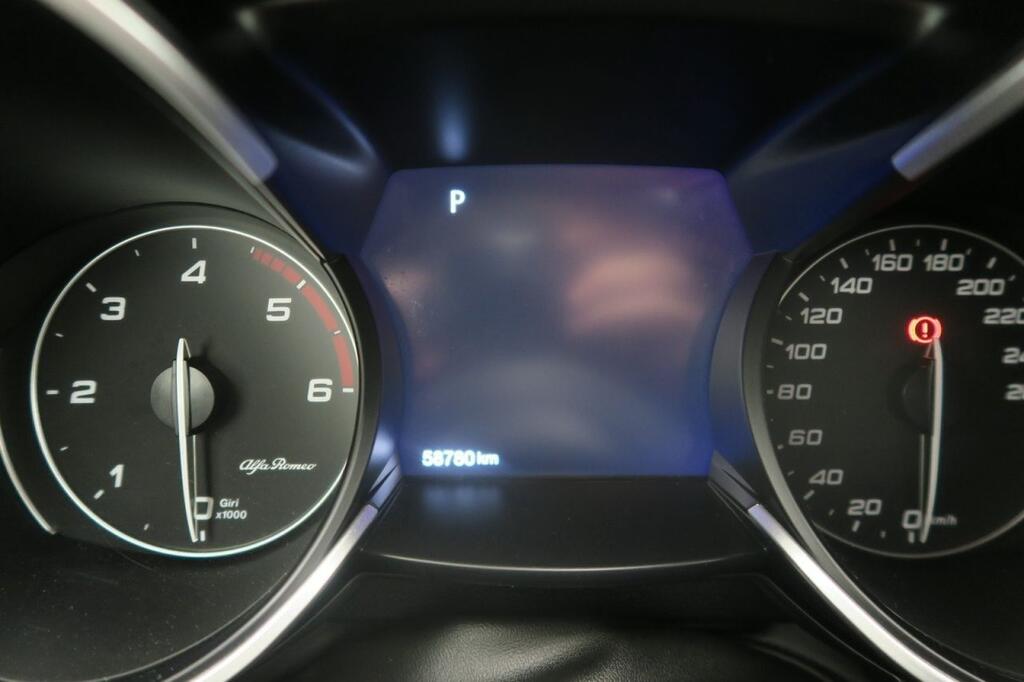 Alfa Romeo Stelvio VELOCE 2.2 D TURBO 210 CV AUTO 4WD 5P 9