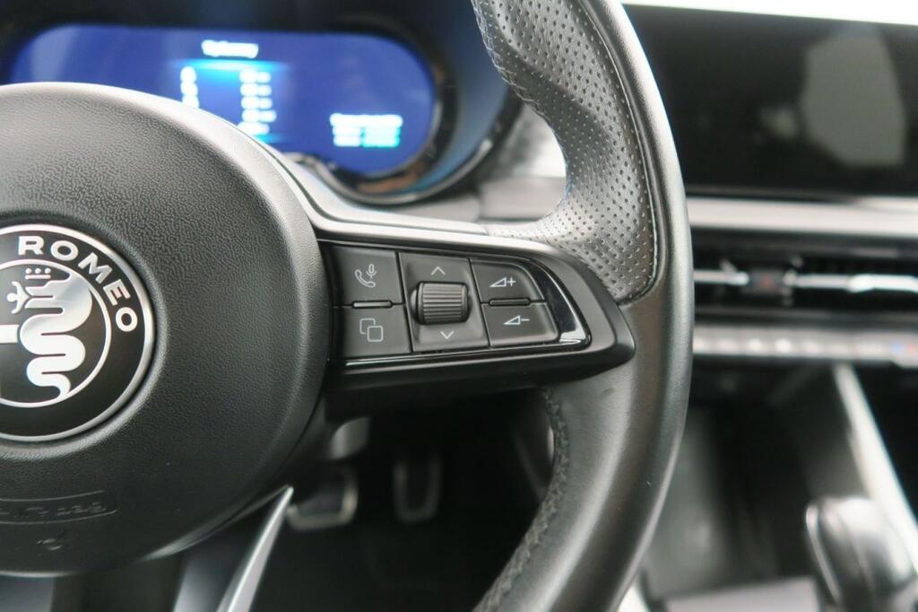 Alfa Romeo Tonale SPECIALE 1.3 MULTI-AIR PHEV 280 CV Q4 4WD 5P 13