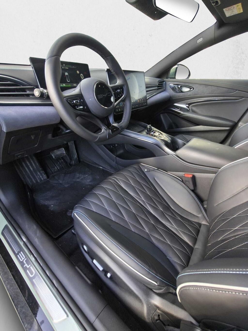 BYD Seal Sedan BEV 83KWH DESIGN 313 4P 7