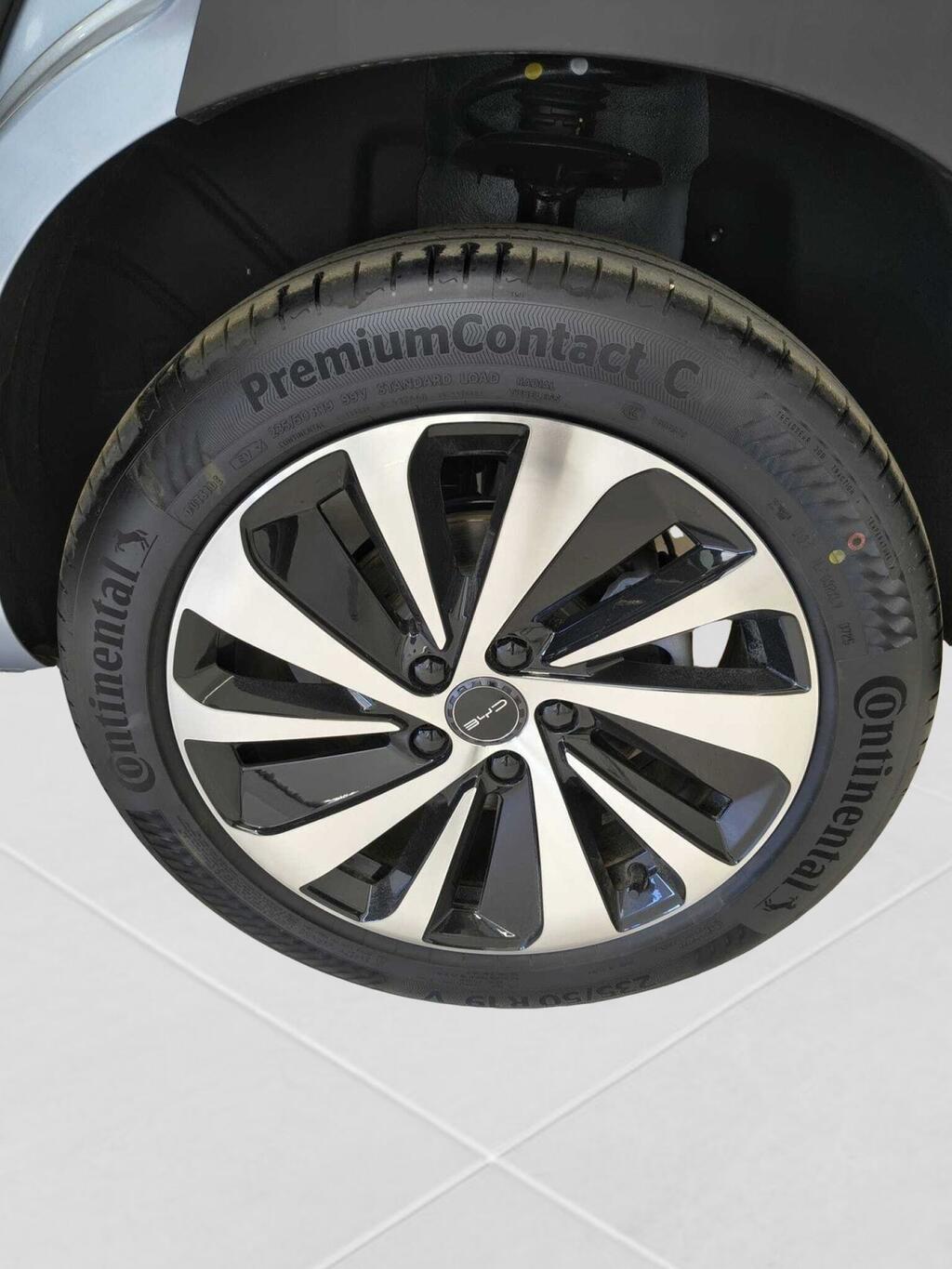 BYD Seal U COMFORT 1.5 DM-I 218 CV 5P 9