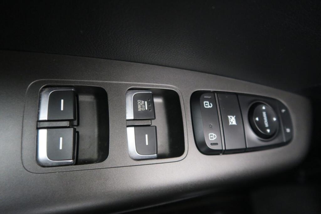 Kia Sportage 1.6 CRDI CONCEPT 115CV 4X2 5P 8