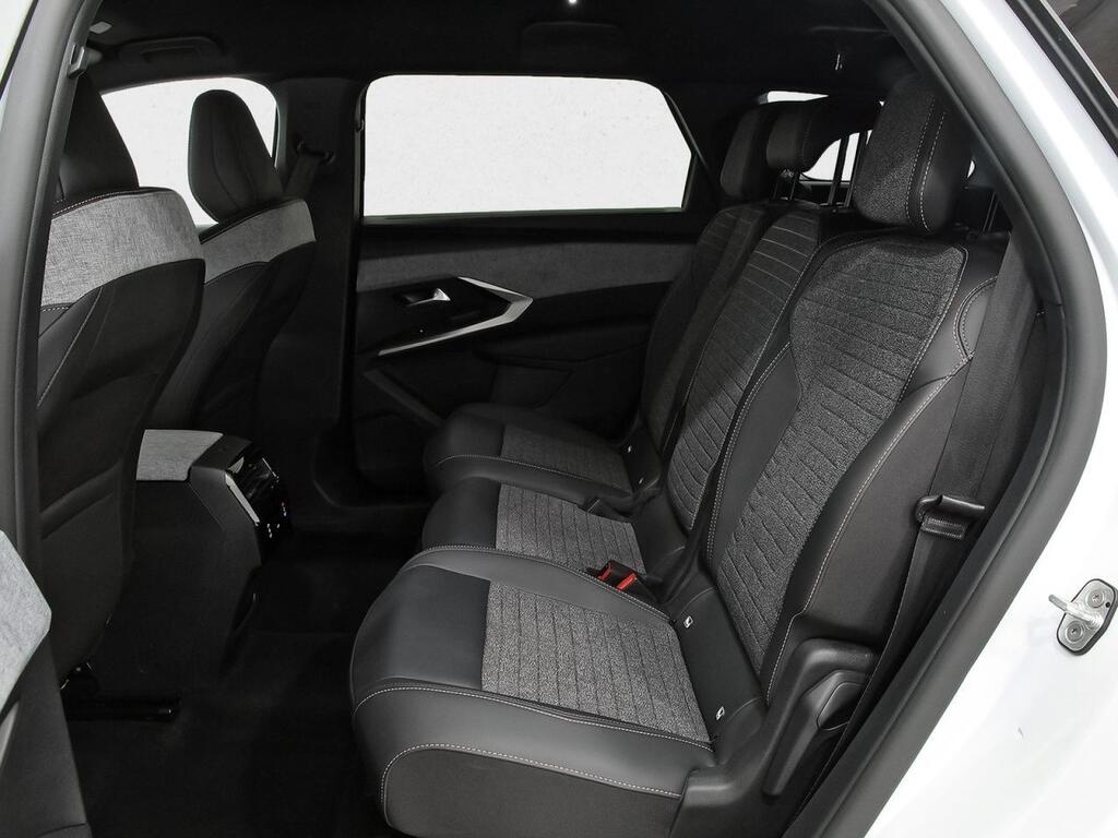 Peugeot 5008 1.2 100KW Allure eDCS6 9