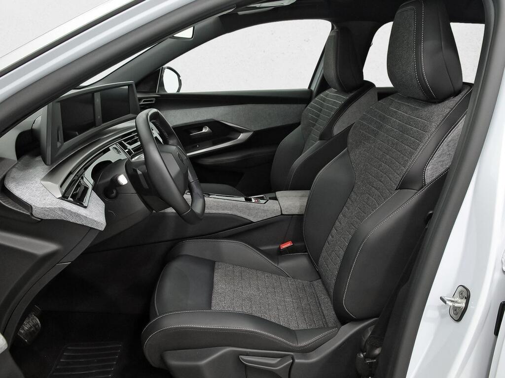 Peugeot 5008 1.2 100KW Allure eDCS6 8