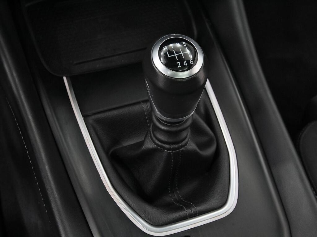 Nissan Qashqai DIG-T 103kW N-Connecta 32