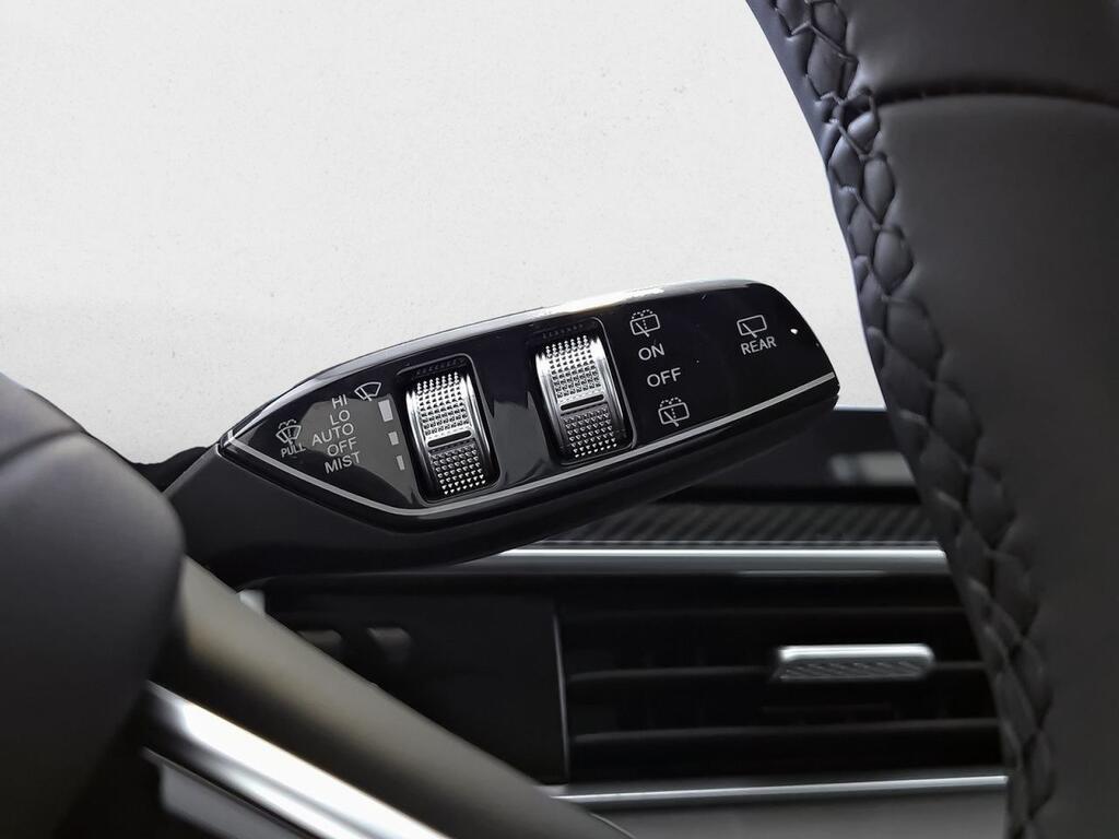 Ebro S700 1.5 TGDI PHEV Premium E-CVT 15