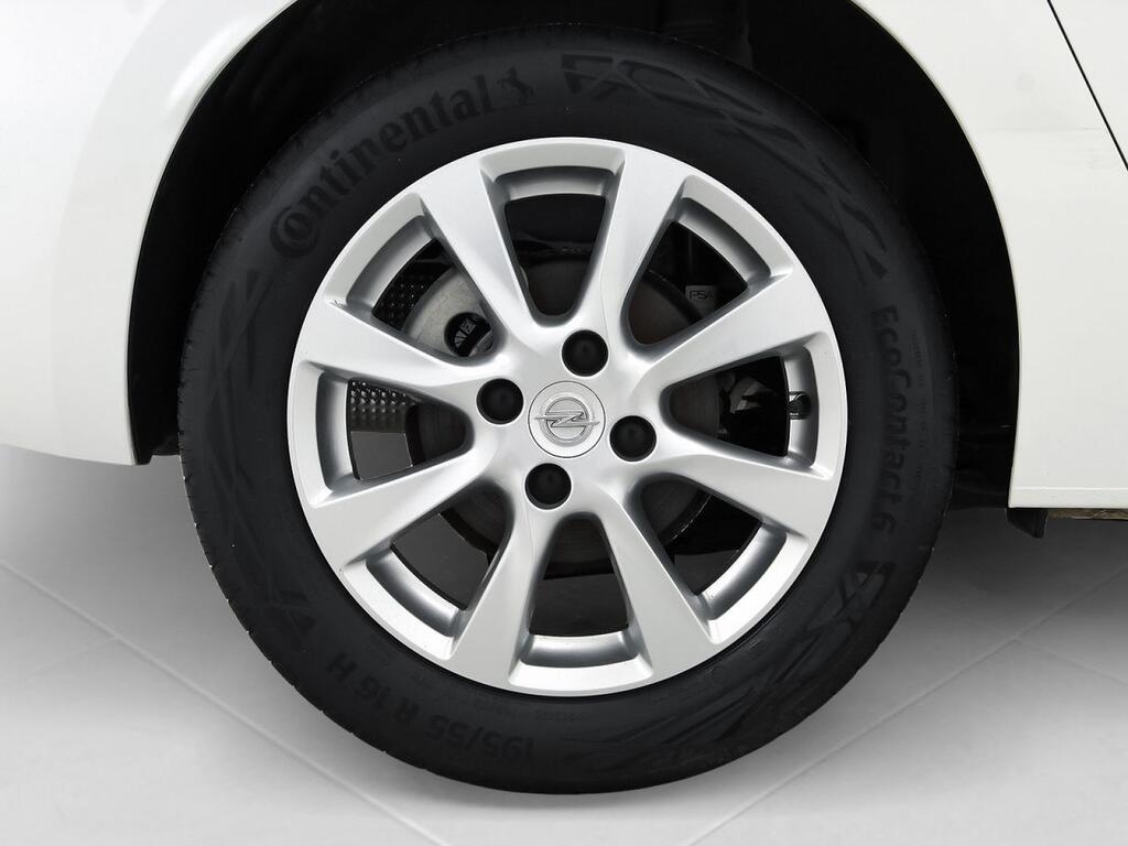 Opel Corsa 1.5D DT 74kW (100CV) Edition 11