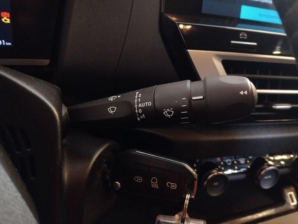 Citroën C4 SHINE 1.2 PURETECH 130 CV S&S 5P 7