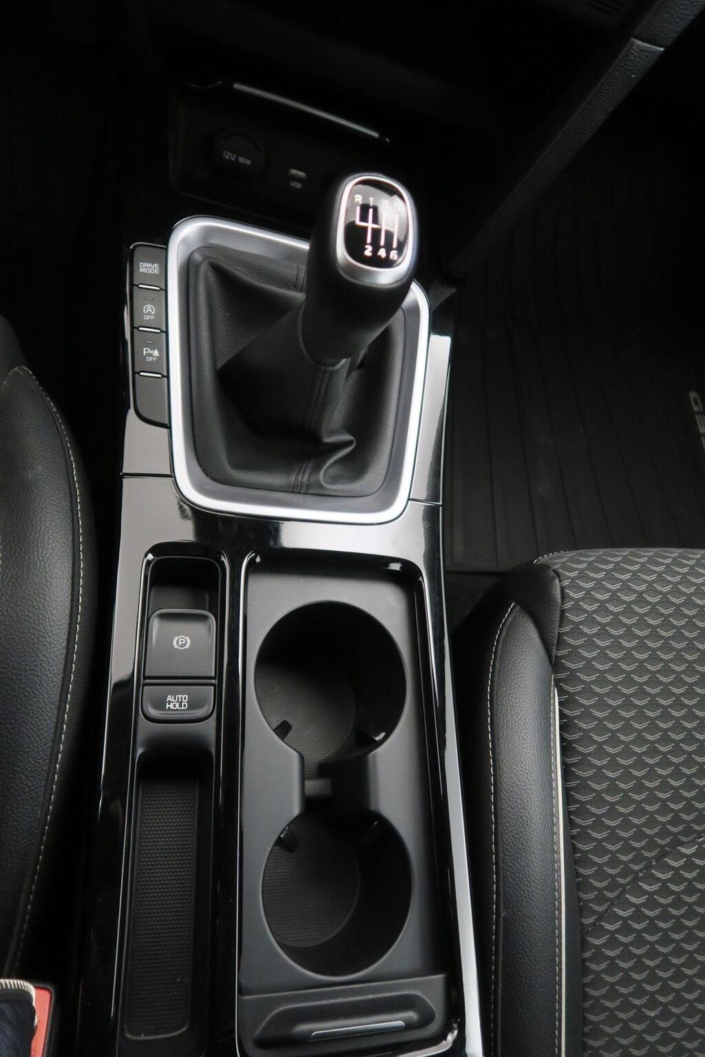 Kia XCeed TECH 1.5 MHEV 160 CV 5P 13