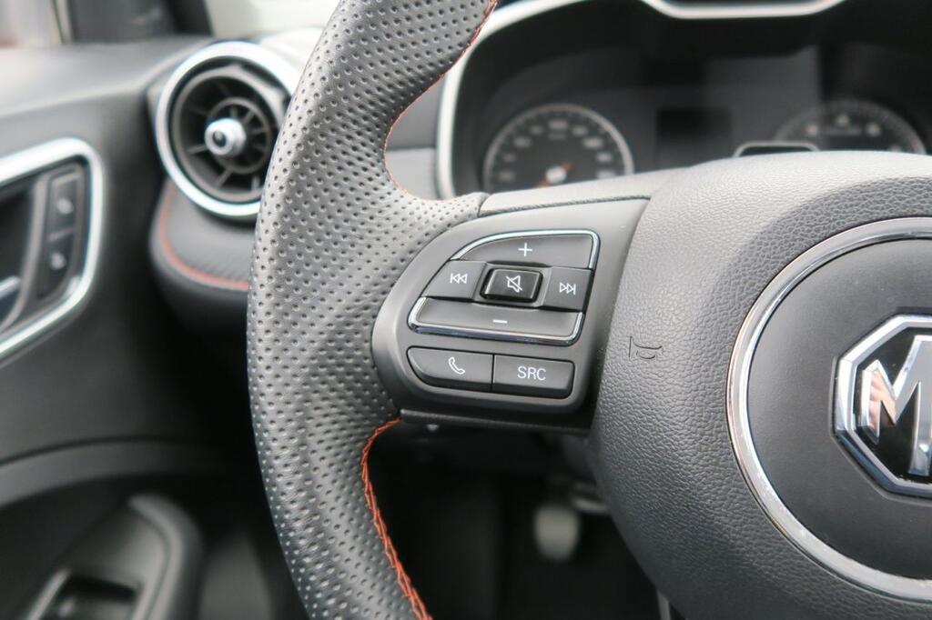 MG ZS SUV 1.5 COMFORT 106 5P 13