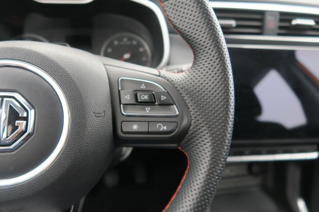 MG ZS SUV 1.5 COMFORT 106 5P 14