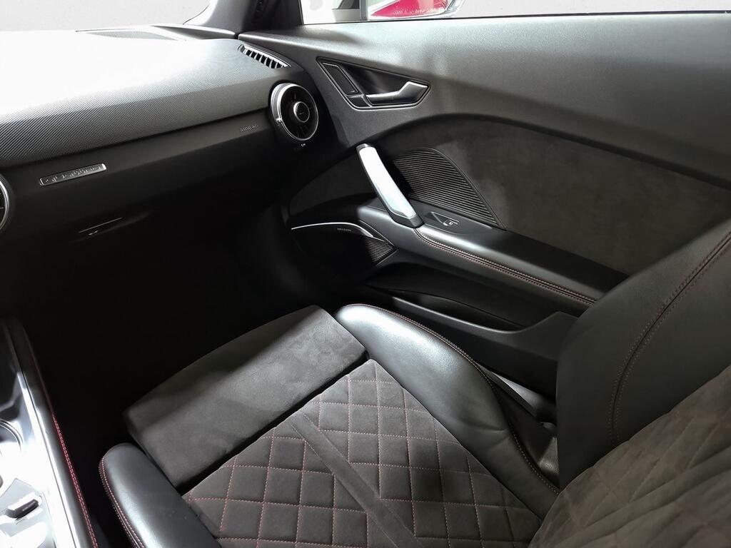 Audi TT 45 TFSI 180kW quatt. S tron B.Line Coupé 31