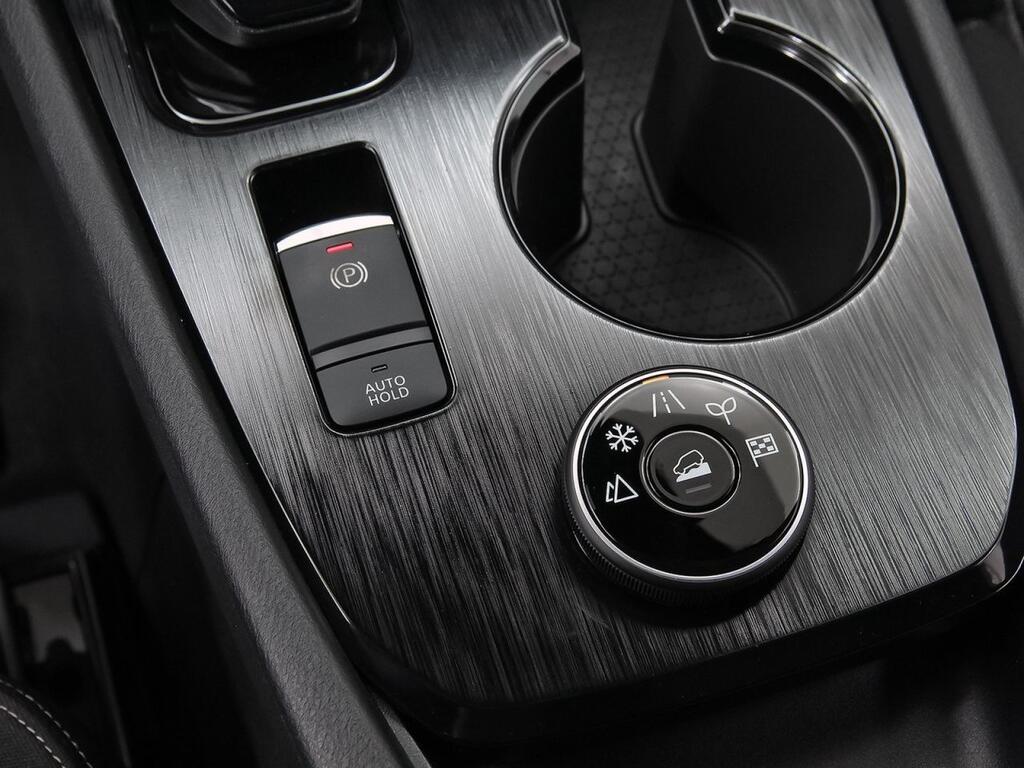 Nissan X-Trail 5pl 1.5 e-4ORCE 158kW 4x4 A/T Acenta 30