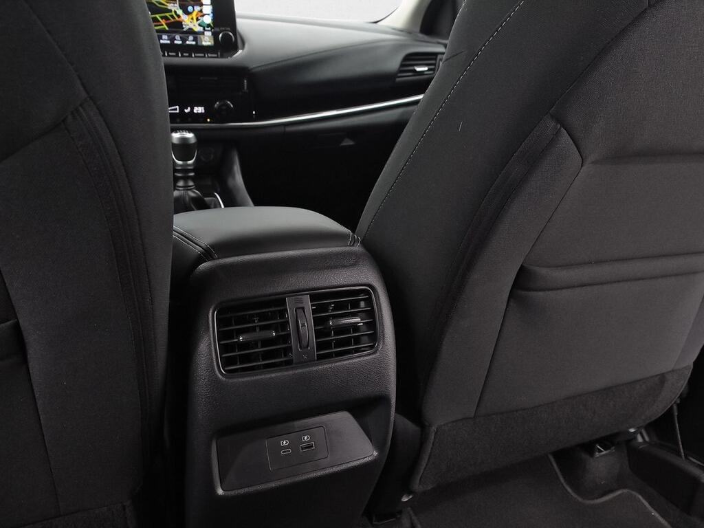 Nissan Qashqai DIG-T 103kW N-Connecta 31