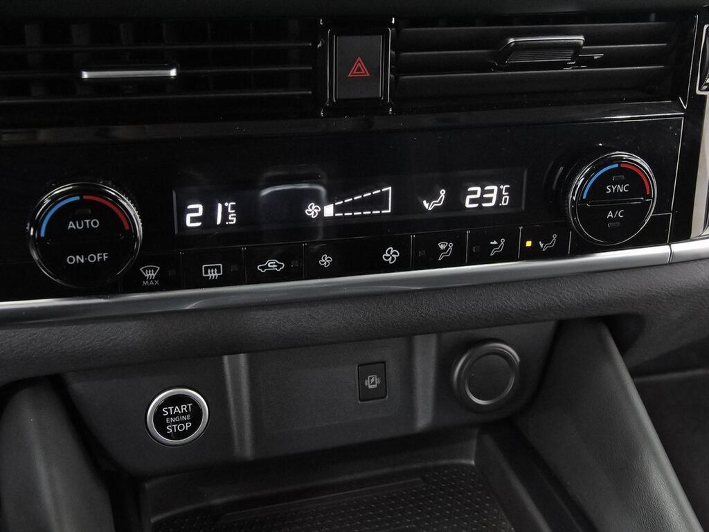 Nissan Qashqai DIG-T 103kW N-Connecta 28