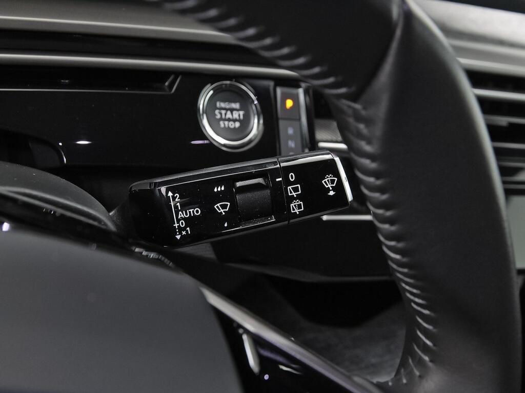 Peugeot 5008 1.2 107KW Allure eDCS6 18