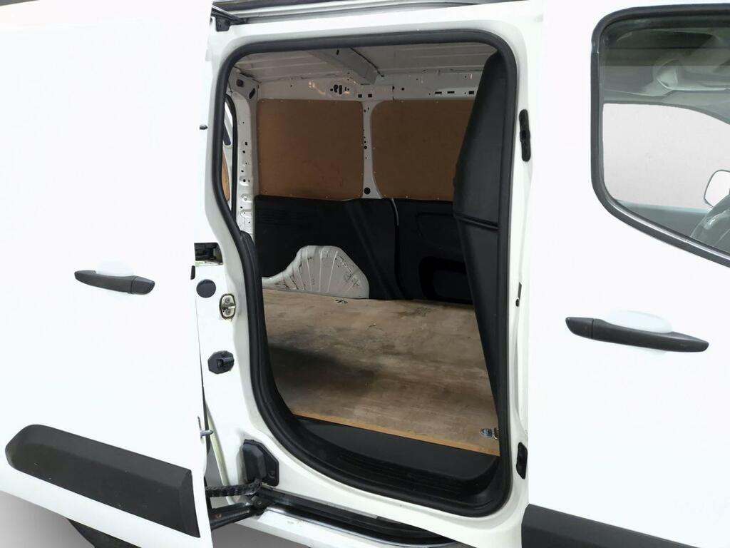 Peugeot Expert FURGON 1.5 BLUEHDI 100 S&S STANDARD PRO 4P 18