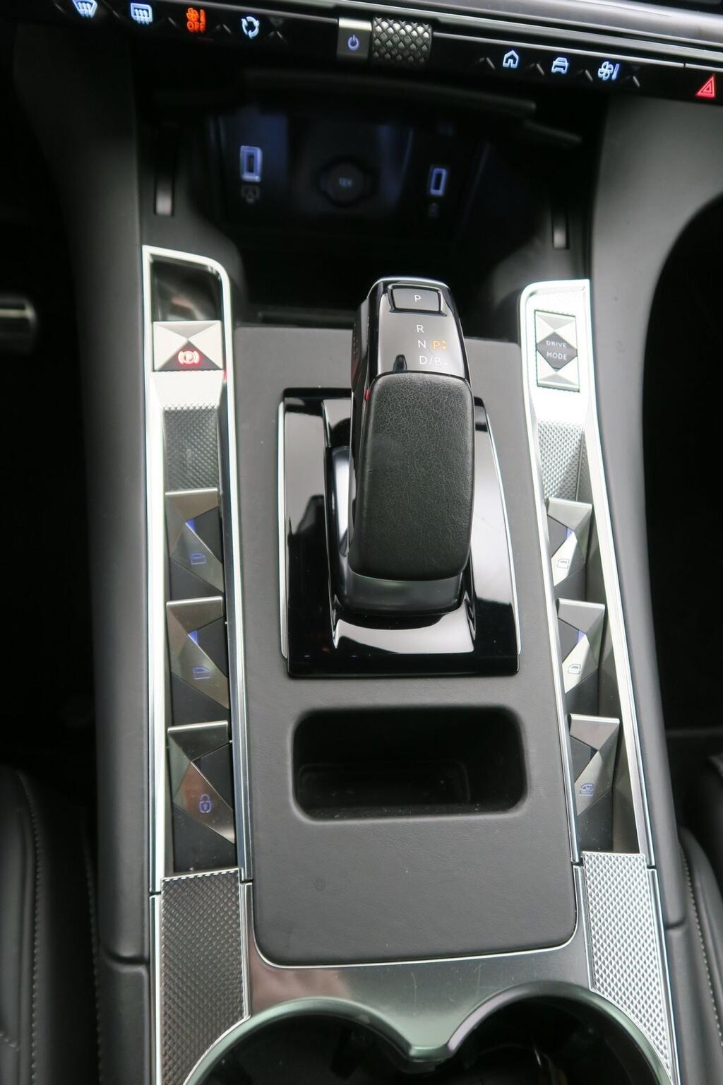 DS DS 7 SUV 1.6 PHEV E-TENSE 4X4 360 LA PREMIERE 4WD 360 5P 9