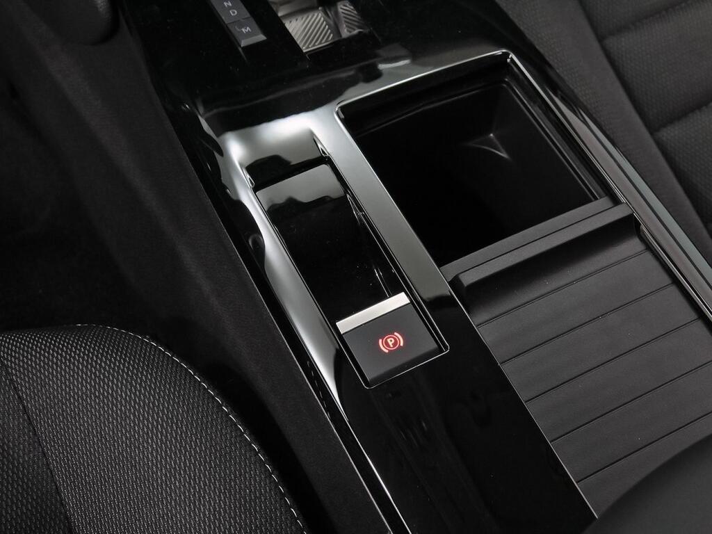 Citroën C4 Hybrid 136 e-DCS6 Plus 30