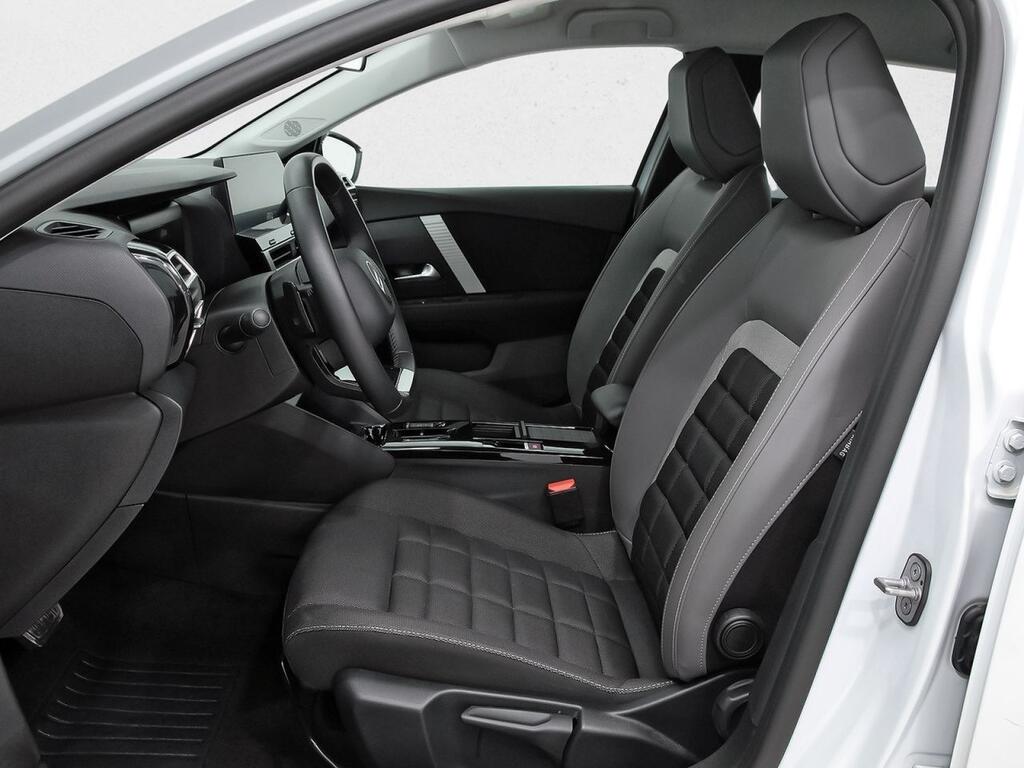 Citroën C4 Hybrid 136 e-DCS6 Plus 8