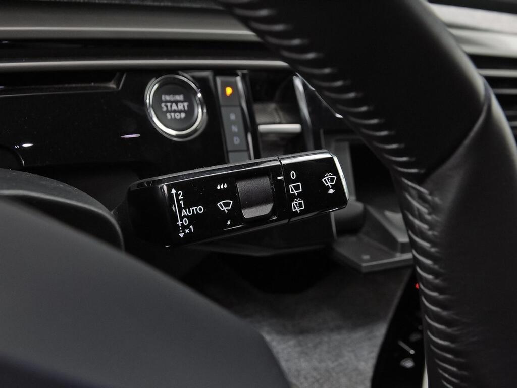 Peugeot 5008 1.2 100KW Allure eDCS6 18