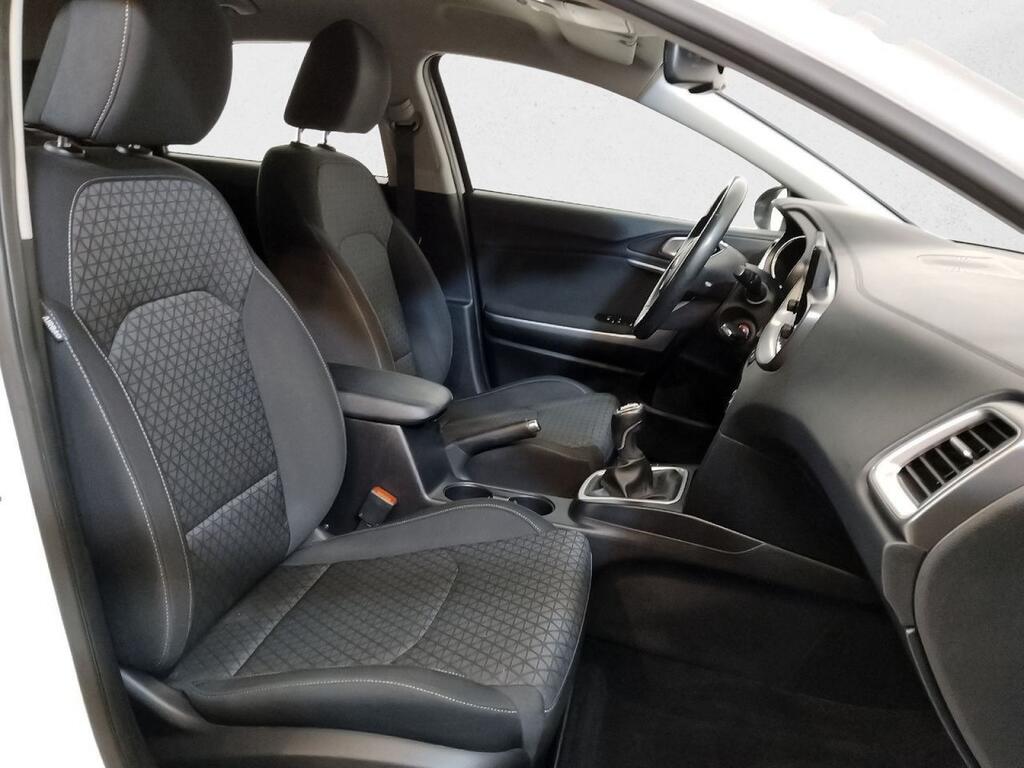 Kia Ceed 1.0 T-GDi 88kW (120CV) Drive 7