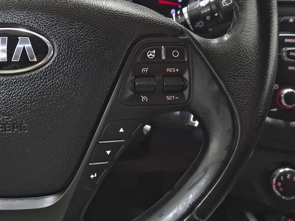 Kia Ceed 1.4 CVVT 74kW (100CV) Concept Plus 18