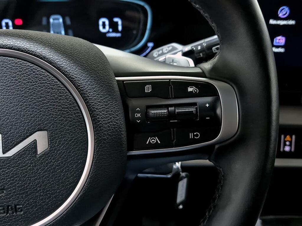 Kia Sportage 1.6 T-GDi MHEV 180CV Tech 4x4 DCT 17