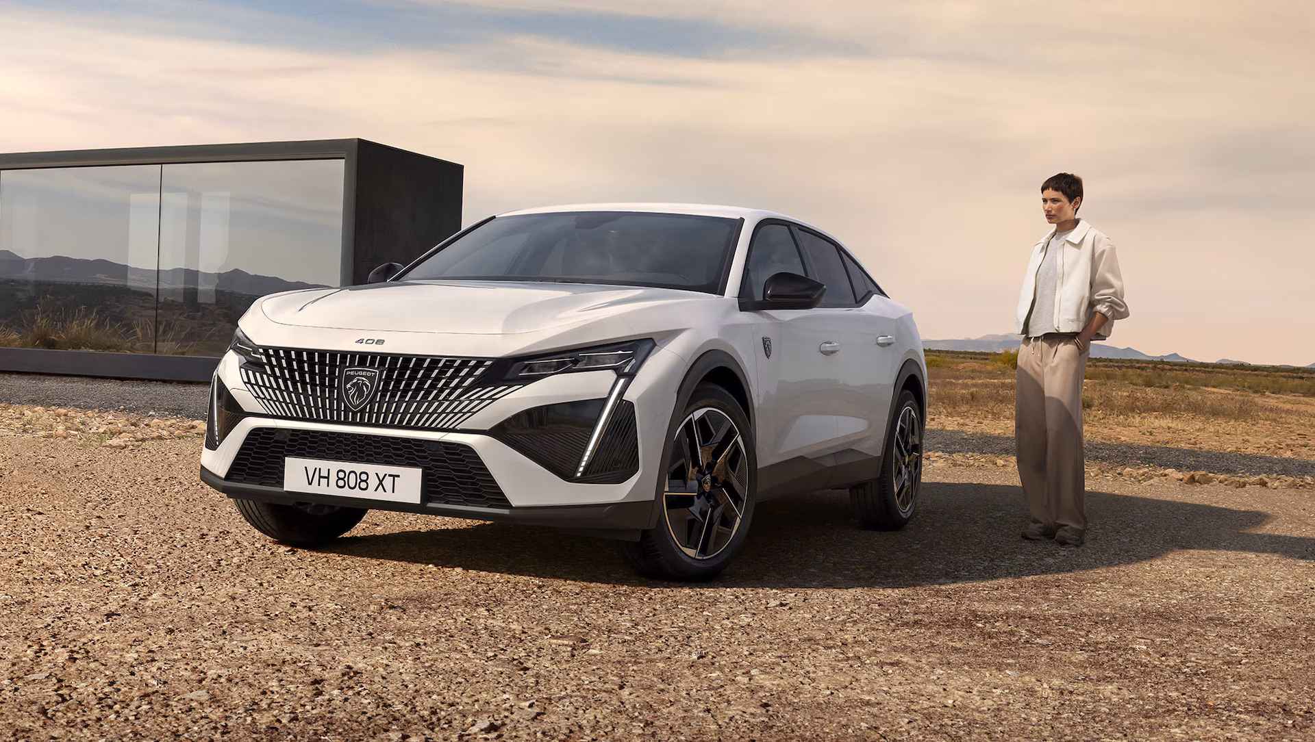 Peugeot E-408