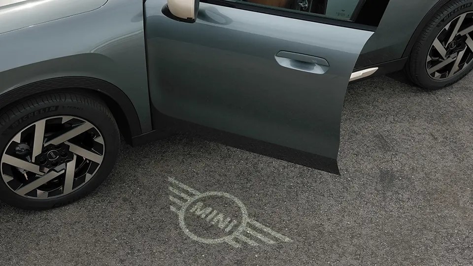 MINI Countryman exterior