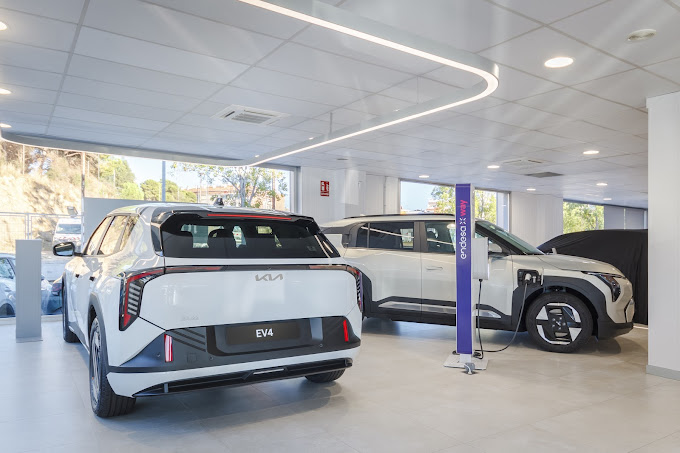 KIA YOMOVO EMPORSPEED - BLANES