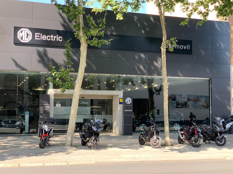 MG YOMOVO SARMOVIL - SABADELL